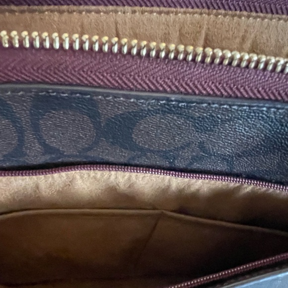 AUTHENTIC (with tags) Coach laptop sleeve! Great for the Fall! - Picture 7 of 7